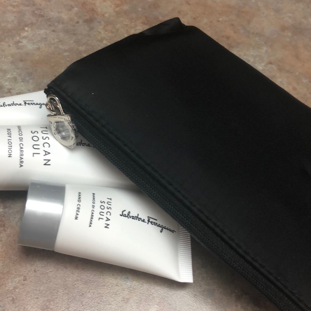 🆕 Ferragamo Cosmetics & Pouch Bag - Picture 7 of 9